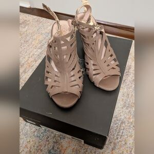 Elegant Brown Women's Sandals